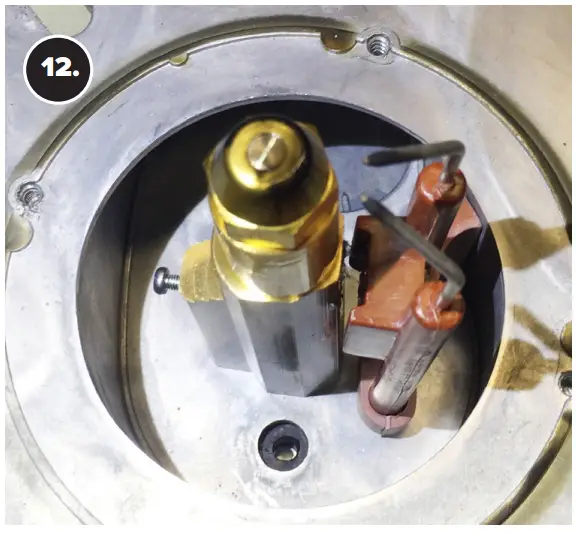 REPLACING THE FILTER