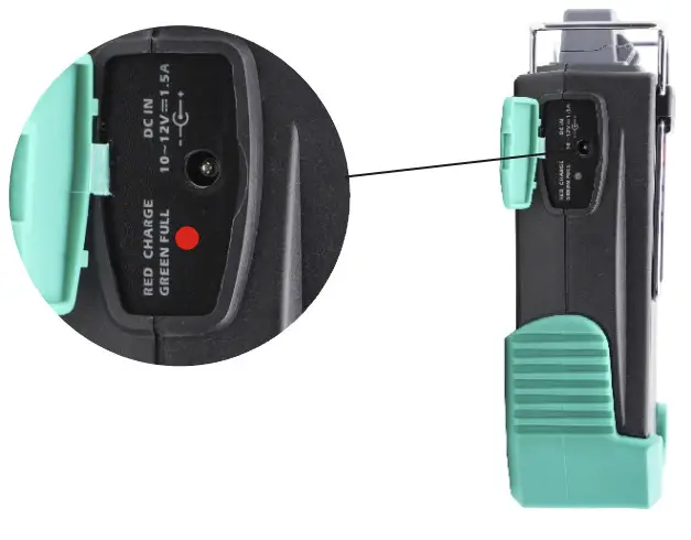 Pro sKit MT 7610 Optical Time Domain Reflectometer - Charging