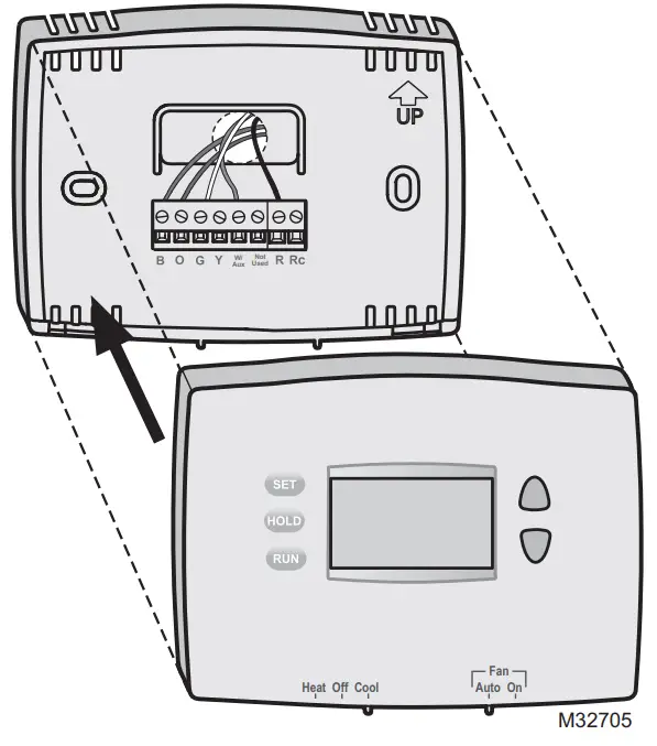Honeywell RTH221B1047 Programmable Thermostat -- Thermostat.