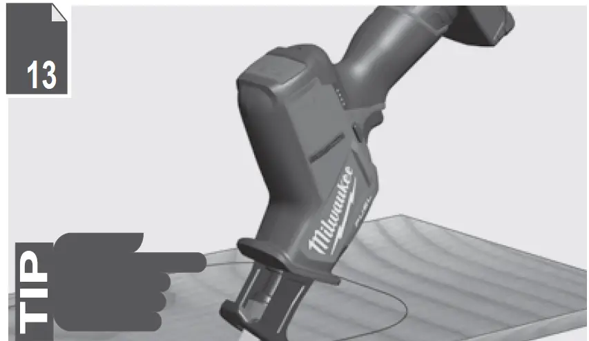 milwaukee-M12CHZ-Cordless-Reciprocating-Saw-01