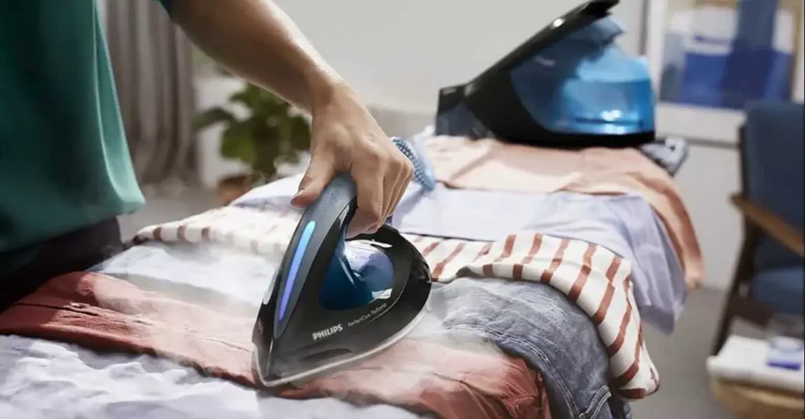 Philips Gc8700 Series Steam Generator Iron User Manual Philips Gc8700 Series Steam Generator Iron User Manual