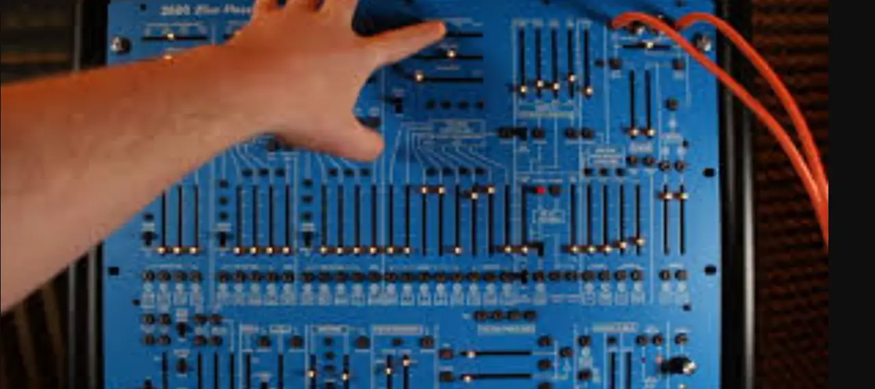 Behringer Gray Meanie Special Edition Semi-modular Analog Synthesizer User Guide Behringer Gray Meanie Special Edition Semi-modular Analog Synthesizer User Guide