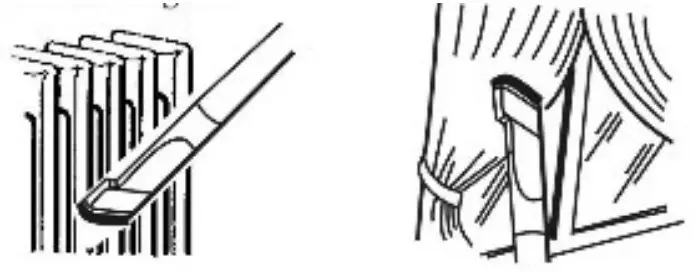 Livoo Bagless Multi Cyclonic Vacuum Cleaner - Using Crevice