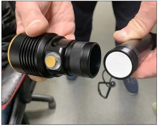 Varilux-LD-Max-2600-Lumen-Rechargeable-Dive-Torch-fig 3