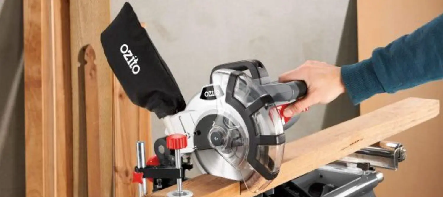 Ozito Cms-1621 210mm Compound Mitre Saw Instruction Manual Ozito Cms-1621 210mm Compound Mitre Saw Instruction Manual