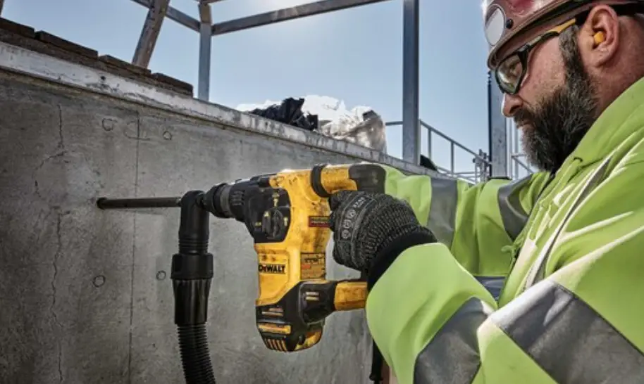 Dewalt D25333 Heavy Duty Rotary Hammer Drill Instruction Manual Dewalt D25333 Heavy Duty Rotary Hammer Drill Instruction Manual