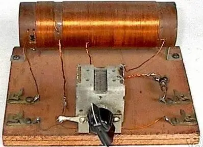 WorthPoint-Allied-83Y261-Knight-Crystal-Set-PRODUCT