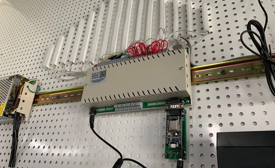 Um2913 Stm32cubeu5 B-u585i-iot02a Web Server Demonstration Firmware User Manual Um2913 Stm32cubeu5 B-u585i-iot02a Web Server Demonstration Firmware User Manual