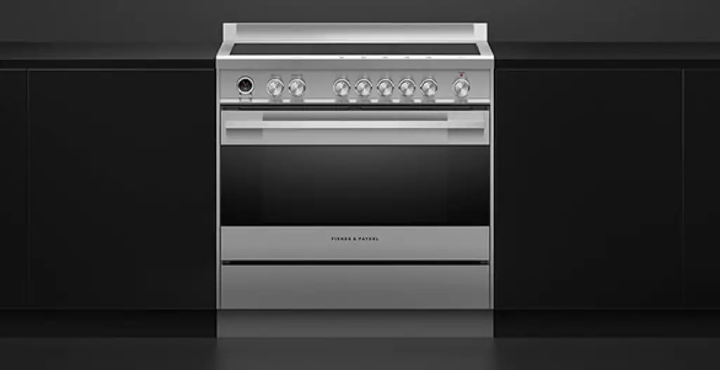 Fisher Paykel 81823 90cm White Kickstrip User Guide