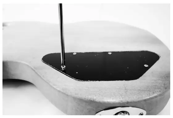 Harley-Benton-255975-Benton-Electric-Guitar-Kit-DC-Style-fig-17