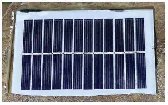 ALPINE Solar Bluetooth-Enabled Rock Speaker QLP542SLR-GR - Solar Charging Panel