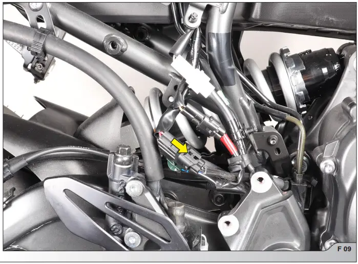 AKRAPOVIC-Yamaha-YZF-R7-Racing-Line-Motorcycle-Exhaust-11