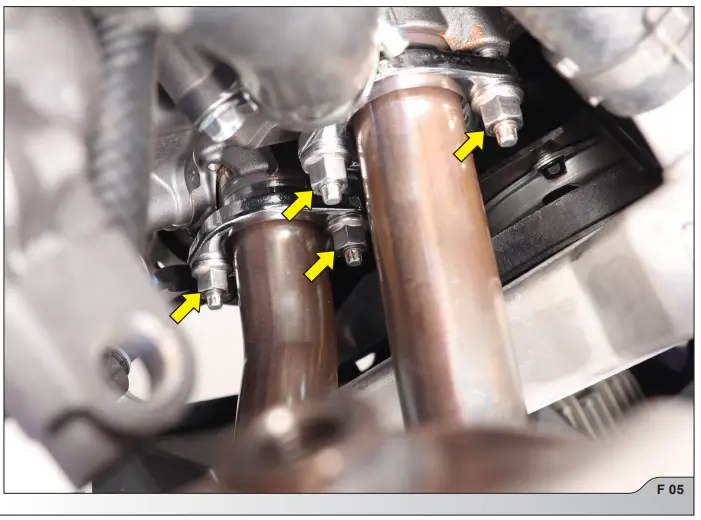 AKRAPOVIC-Yamaha-YZF-R7-Racing-Line-Motorcycle-Exhaust-7