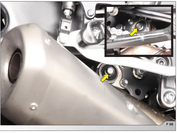 AKRAPOVIC-Yamaha-YZF-R7-Racing-Line-Motorcycle-Exhaust-8