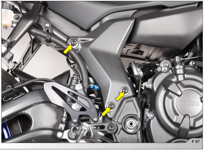 AKRAPOVIC-Yamaha-YZF-R7-Racing-Line-Motorcycle-Exhaust-9