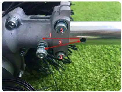 OT-MLLCR-846-2.3-HP-Powerful-Handheld-Cleaning-Lawn-Sweeper-fig3