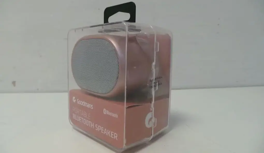 Goodmans 359704 Portable Bluetooth Speaker User Manual