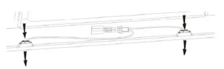 Hoover HDSVI985B 90cm Island Cooker Hood User Manual - Changing a light bulb