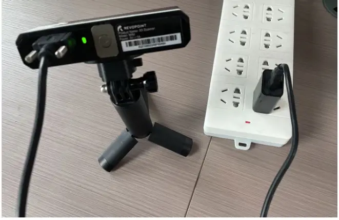 REVOPOINT Mini 3D Professional Bluelight 3D Scanner - iPhone Connecting