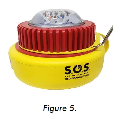 SIRIUS-SIGNAL-SSDC1002-ROC-Two-Color-Distress-Light-Flag-and-Whistle-01
