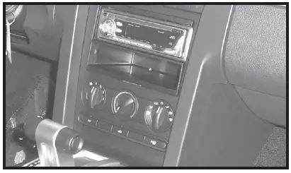 METRA 99-5807 Double DIN Installation DASH Kit-1