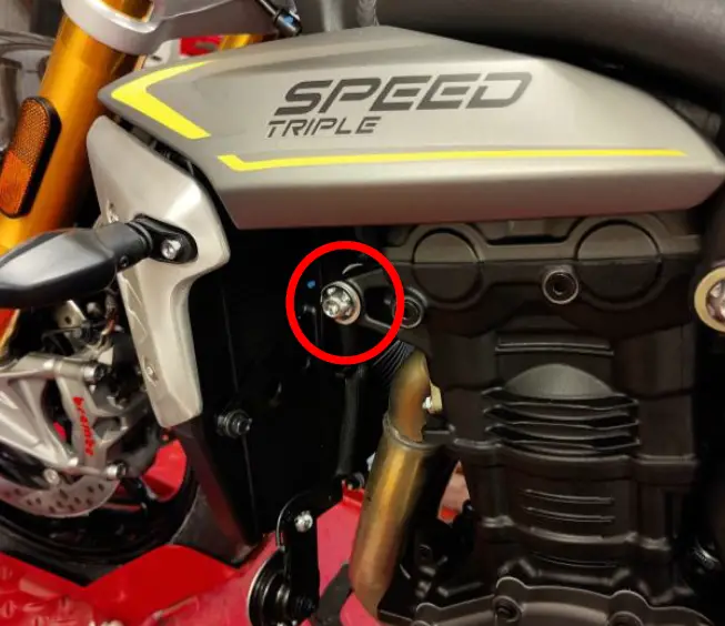 R G CP0526 Aero Crash Protectors Triumph Speed Triple 03