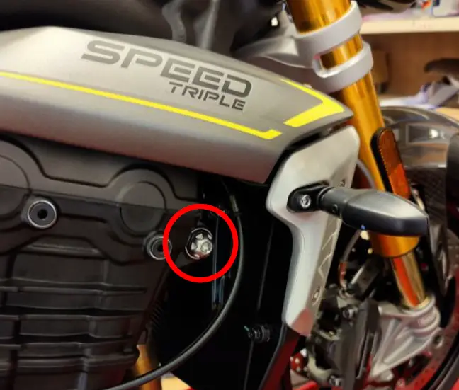 R G CP0526 Aero Crash Protectors Triumph Speed Triple 04