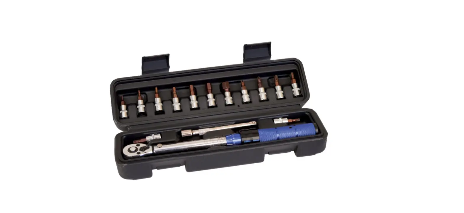 Azur 15 Piece Torque Wrench Set Instruction Manual Azur 15 Piece Torque Wrench Set Instruction Manual