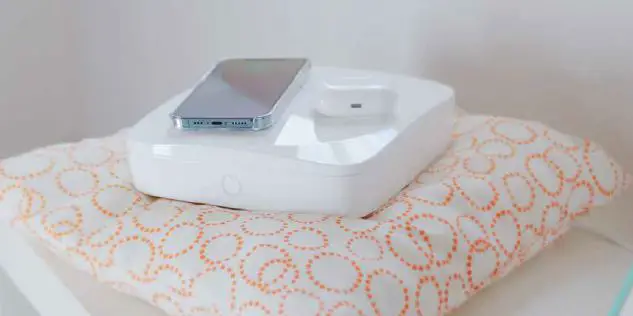 EINOVA Mundus Pro UV-C Disinfector and Qi Wireless Charger Tray 3