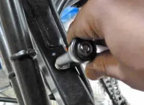 FreeSpirits-307585-87-Triumph-Classic-Belt-Conversion-Kit-Instruction-fig-8