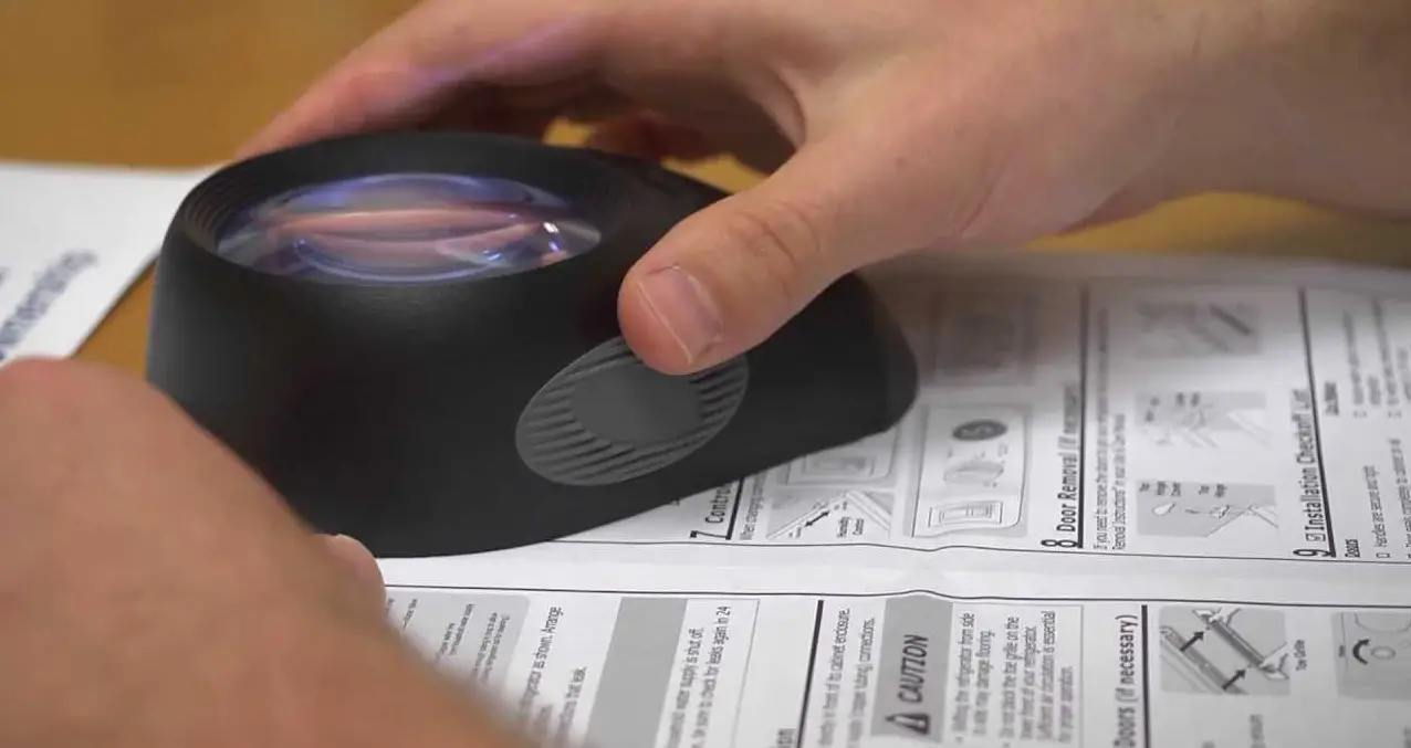 Crason Ll-88 5x Led Lighted Magnifier User Manual