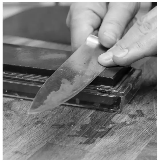 deco chef DCK12SET Gourmet 12 Piece Stainless Steel Knife Set deco chef DCK12SET Gourmet 12 Piece Stainless Steel Knife Set Whetstone