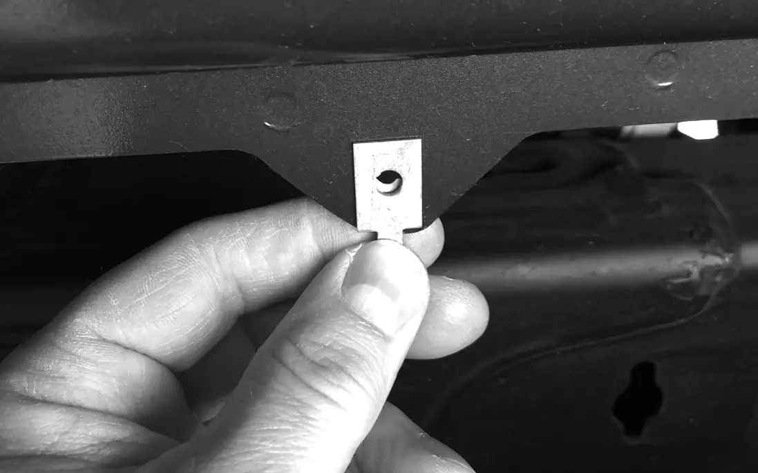 HUSKY 79061 Wheel Well Guards -fig4