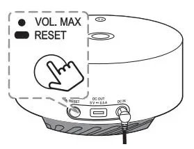 LG Portable Bluetooth Speaker Owner’s Manual - Manually connecting woofer station