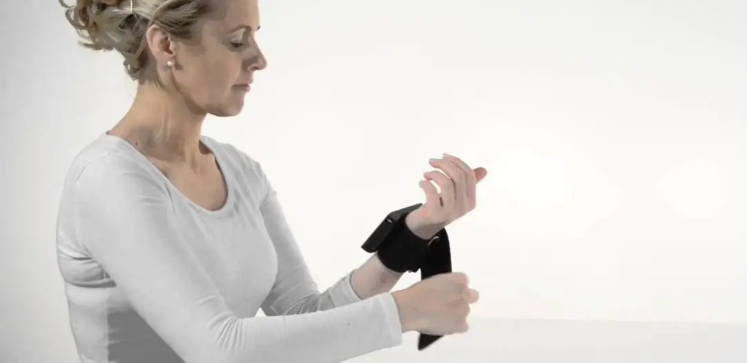 Beurer Bc 87 Series 800w Wrist Blood Pressure Monitor Instruction Manual