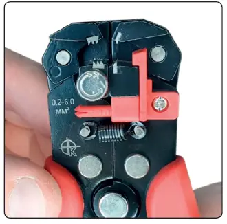 EXTOL-8831125-Auto-Wire-Stripper-fig-2