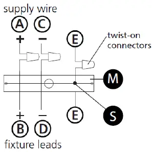 HINKLEY-2680-Lakehouse-Large-Wall-Mount-Lantern-FIG-4