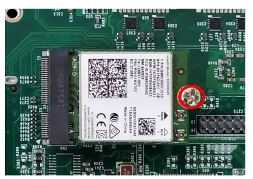 cincoze P2100 Series High Performance Convertible Computer - Mini PCIe Card2