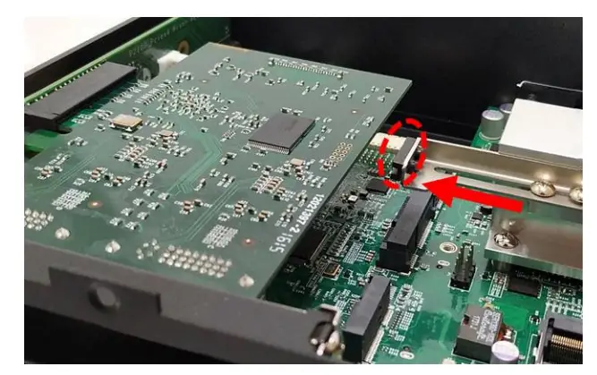 cincoze P2100 Series High Performance Convertible Computer - golden fingers of Riser car76