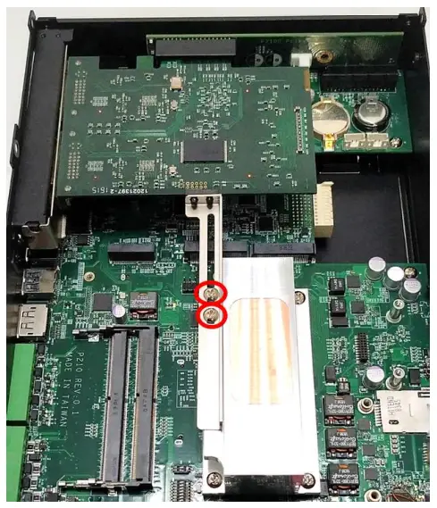 cincoze P2100 Series High Performance Convertible Computer - golden fingers of Riser car8