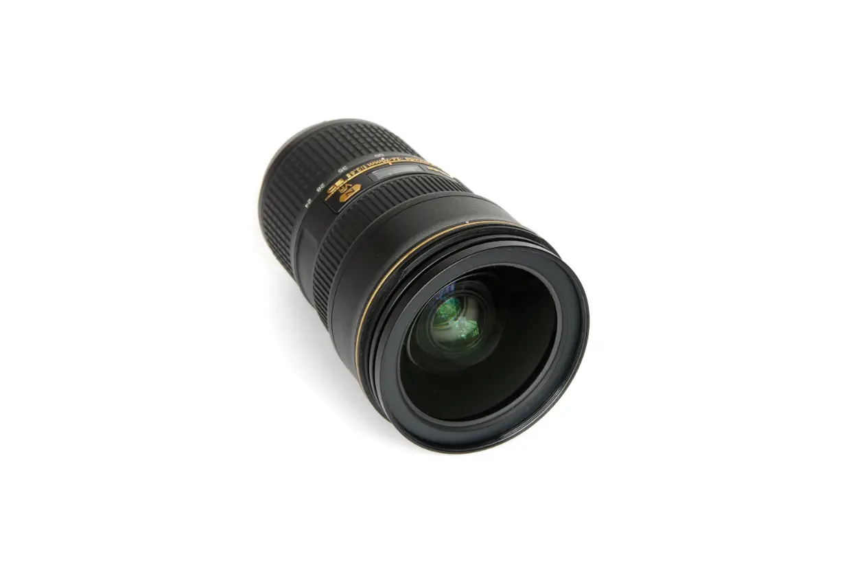 Nikon 05420052 Af-s Nikkor 24-70mm Fi2.8e Ed Vr Lens User Manual