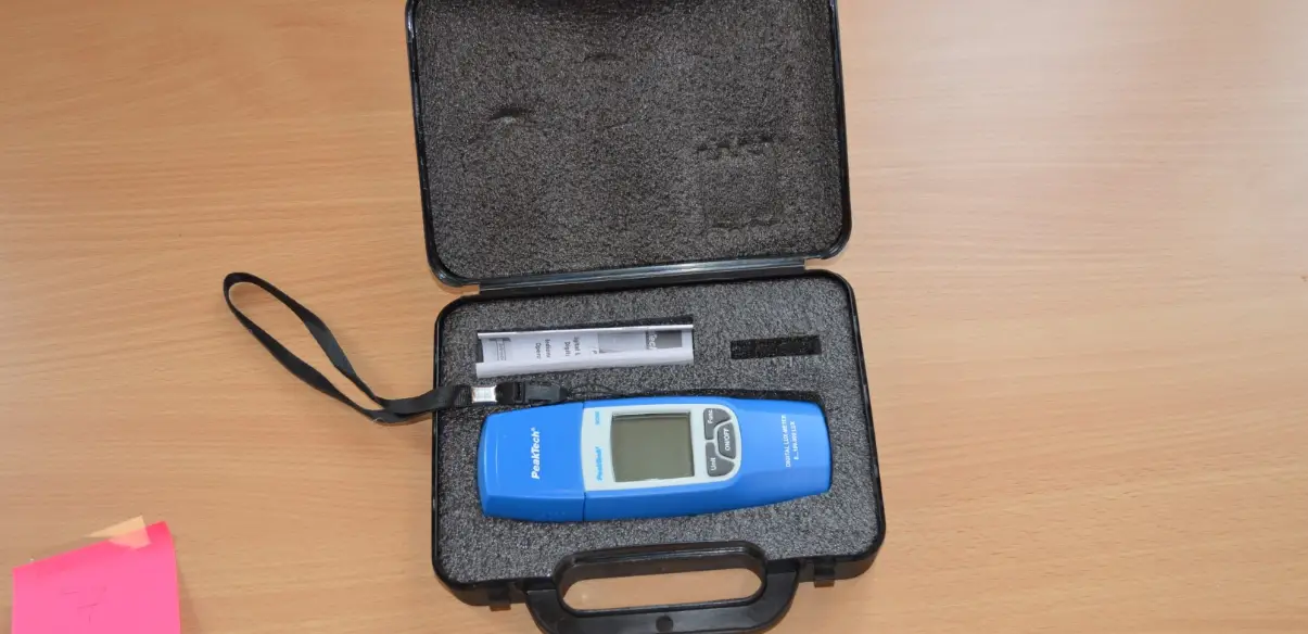 Peaktech 5065 Digital Lux Meter User Manual Peaktech 5065 Digital Lux Meter User Manual