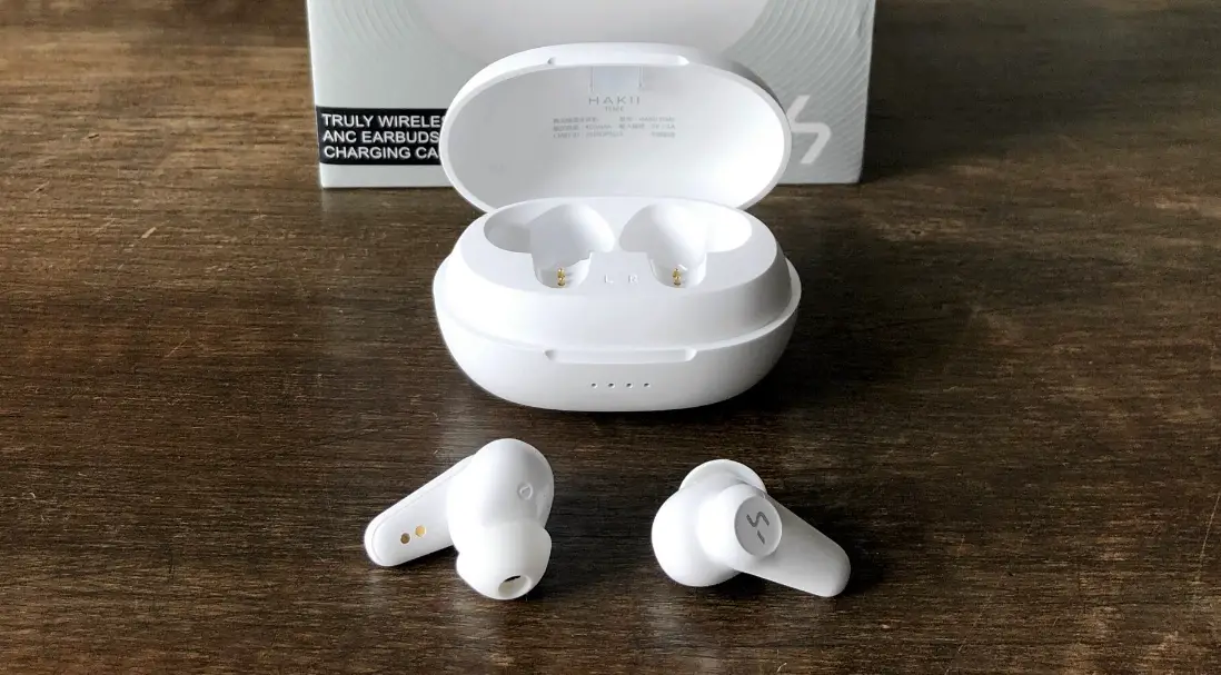 Hama Freedom Light Bluetooth Earphones Instruction Manual Hama Freedom Light Bluetooth Earphones Instruction Manual