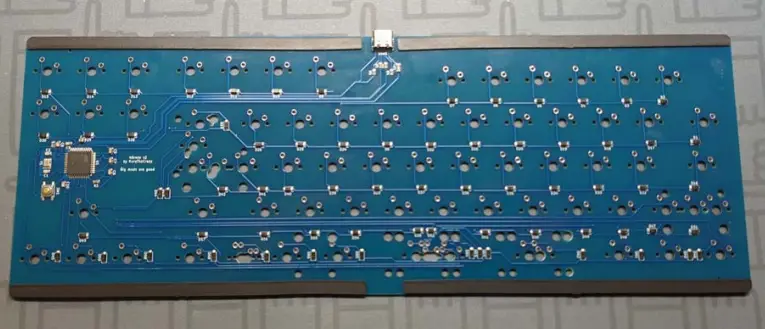 KuroTheCrazy 40rmie Invisibolt Case and PCB-5