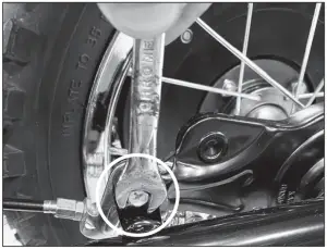 Razor DIRT ROCKET MX125 Rear Wheel Replacement -brake plate