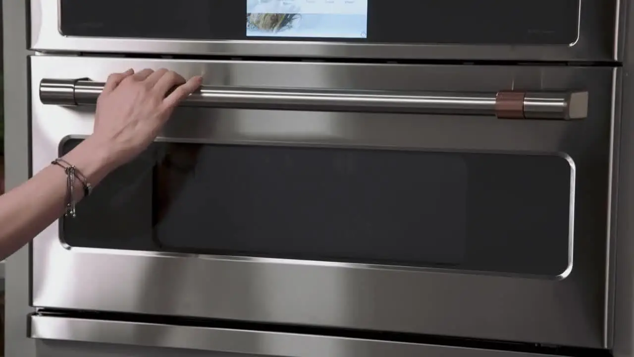 Cafe Csb923 Advantium 240v Built-in Wall Oven Instruction Manual