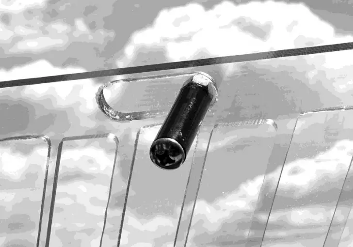 FALCON-RIDGE-YXZ1000R-Yamaha-Aero-Vent-Polycarbonate-Windshield-FIG-2