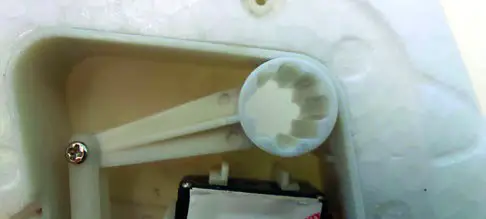 robbe TA 3404 ASW 15b 2.3m PNP Plane - INSTALLING THE AILERON SERVO 11