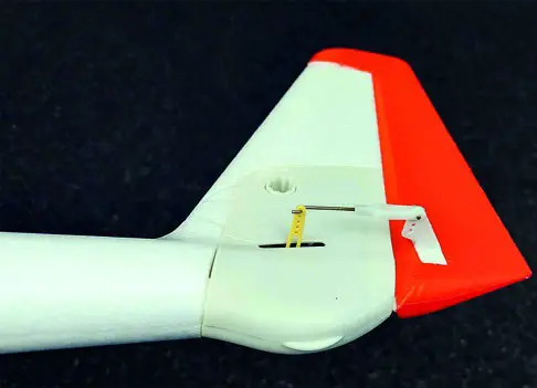 robbe TA 3404 ASW 15b 2.3m PNP Plane - INSTALLING THE AILERON SERVO 13