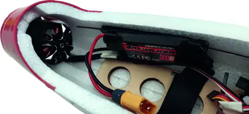 robbe TA 3404 ASW 15b 2.3m PNP Plane - INSTALLING THE AILERON SERVO 18